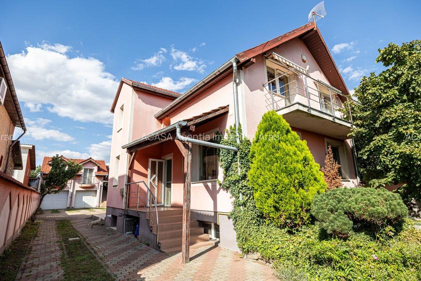 Vilă cu 6 camere în zona rezidențială - Poltura - 8