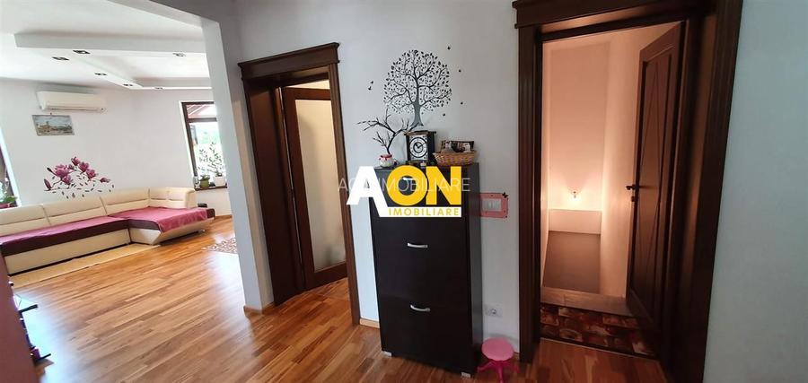 Casa parter+demisol, 1200 mp teren, pretabila pt 2 familii, Sard - 10