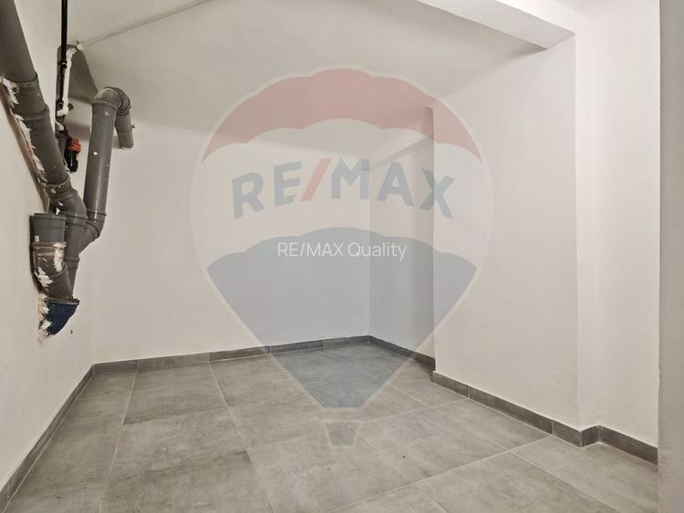 Casă / Vilă cu 6 camere de închiriat în zona Dacia - 12