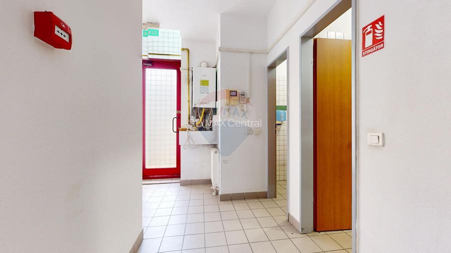 Spațiu comercial de închiriat în Brașov, ultracentral, zona Star - 9