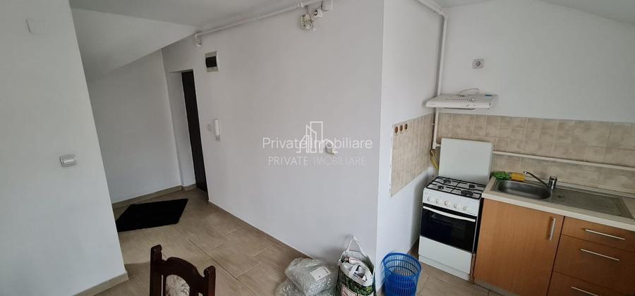 Apartament 1 Camera De Inchiriat, Mansarda, Str Suceava,Zona Dambu - 5