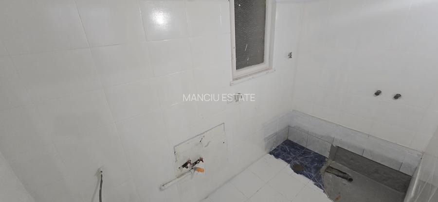 De vanzare - Apartament in vila Metrou Stefan cel Mare - 4