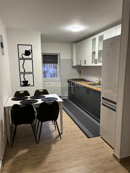 Apartament cu 3 camere zona Centrala - 2