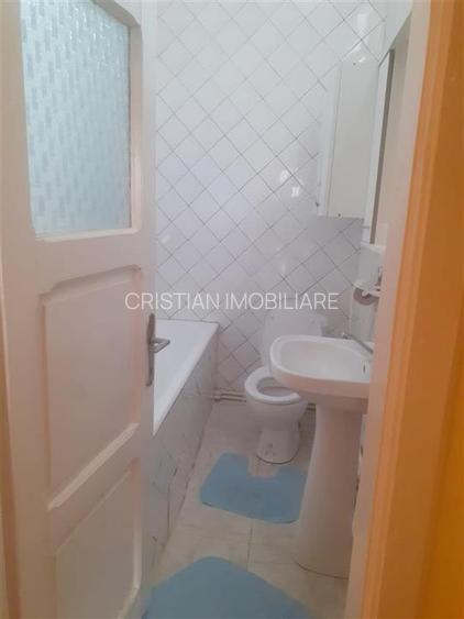 Casa 5 camere caramida Teren - 250 mp zona Centrala -Pta Mare - 9