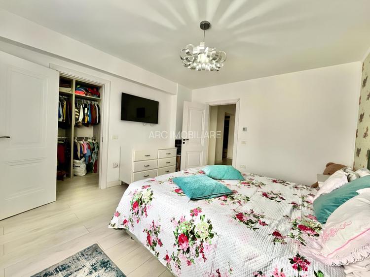 Penthouse cu suprafata generoasa,zona Noua - 16