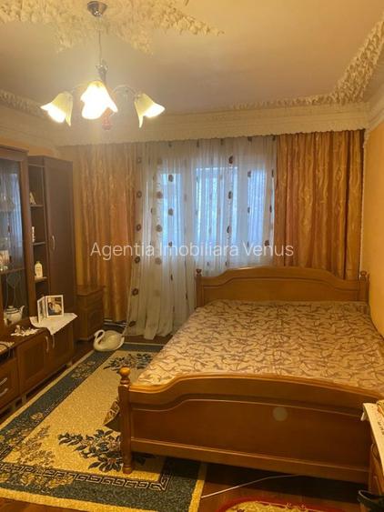 Apartament 3 camere zona Scolii 8 - 8