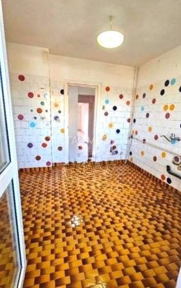 4 camere decomandat, etaj 2, vedere Casa Poporului, Calea 13 Septembrie - 5
