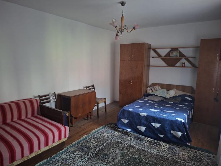 Casă tip duplex D+P+1E+M de vânzare – Ploiesti, Strada Granitului