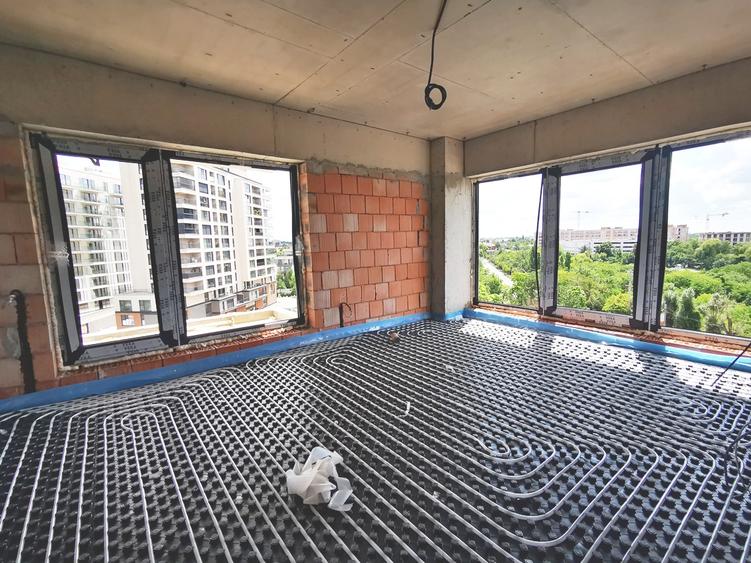 Vanzare la Restaurant 2Cocosi 3 cam lac Sisesti la 3 min metrou Straulesti