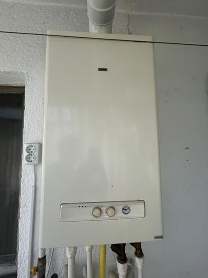 - Comision Zero - 2 camere Obor Scolilor, suprafata 57mp, etaj 3.