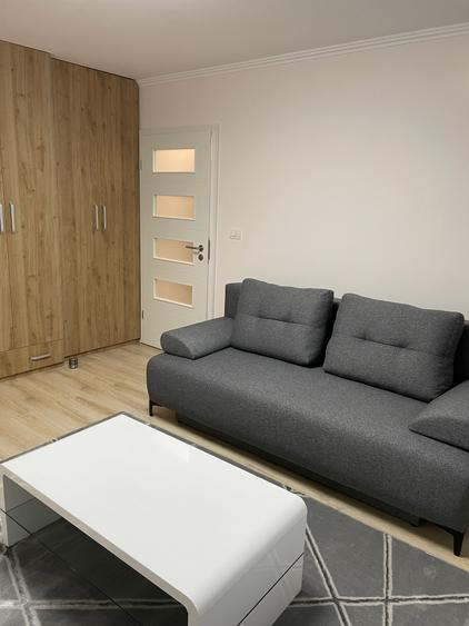 Vand 2 camere mobilat si utilat str Bucuresti!