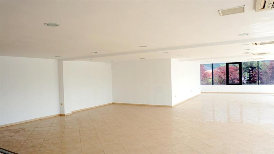DE INCHIRIAT- SPATIU COMERCIAL 140 MP