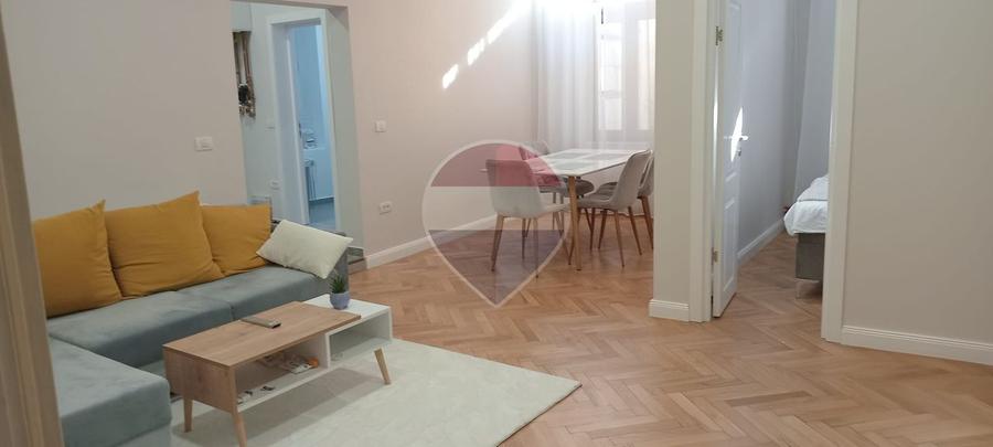 Apartament 3 camere cu loc de parcare Ultracentral renovat complet!!