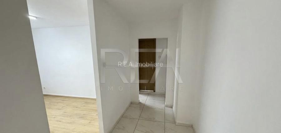4 camere, P/8, 85 mp, bloc 1984- Crangasi - 5
