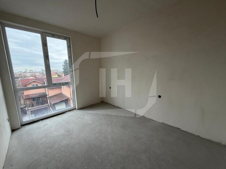 Apartament 2 camere, decomandat, cu CF, zona Marasti.