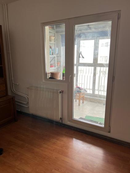 Apartament 4 camere, zonă centrală, Ploiești