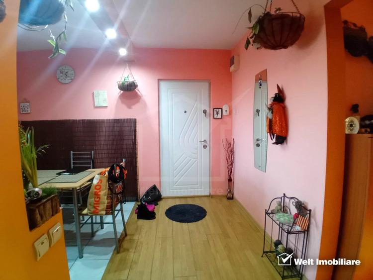 Apartament 3 camere, cartier Intre Lacuri, 2 balcoane, etaj intermediar, parcare