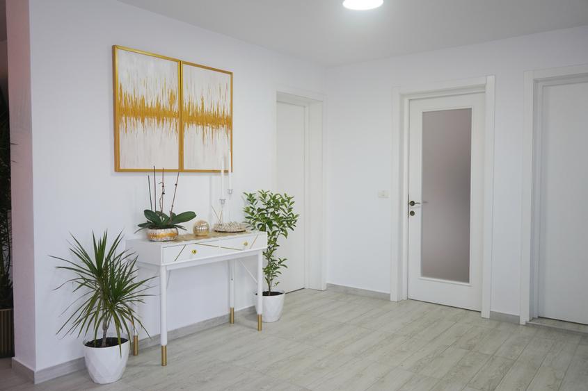 Casa moderna in Balotesti – lumina, stil si confort complet