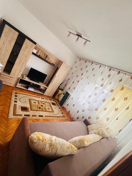 Apart 2 camere circular 9/10 mobilat utilat piata brotacei