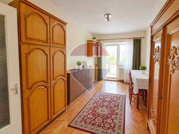 Apartament generos cu 3 camere de vânzare!