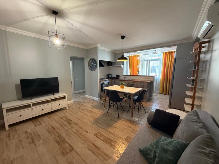 Vând apartament cu 3 camere bloc nou Aradului