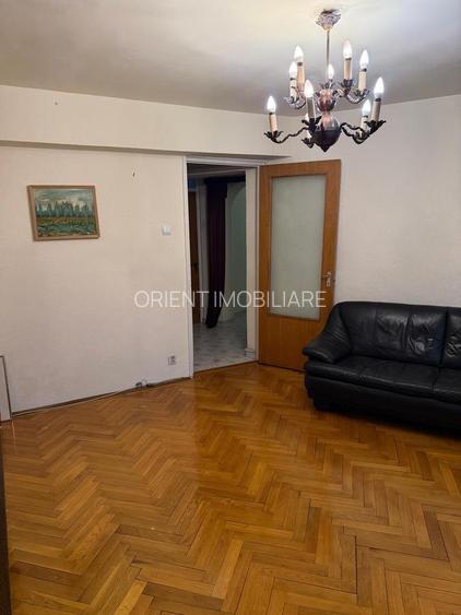 Apartament 3 camere Mosilor-decomandat- et 6- an 1980 - 2