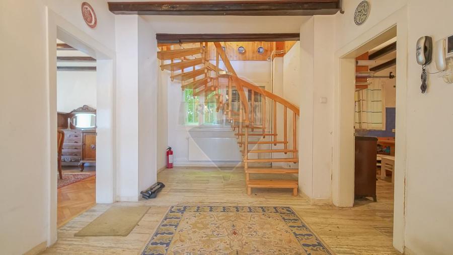 Investiție în Centrul Istoric al Brașovului, 3140 mp, două c