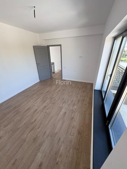 OFERTA - 2 Case Noi Finalizate in Tunari - 5 camere, 2 niveluri, Curte - 13