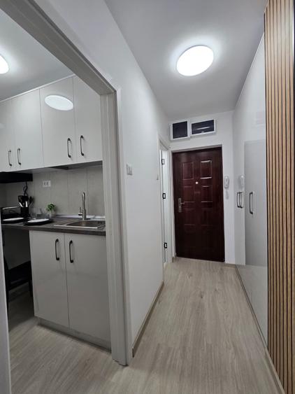 Metrou Costin Georgian, garsoniera moderna/lux, prima inchiriere.