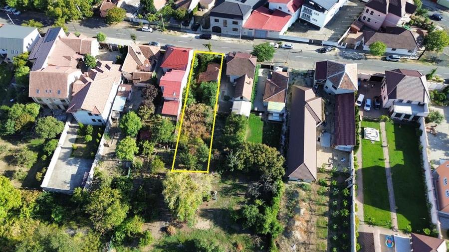 Loc de casa zona Parneava - Intim