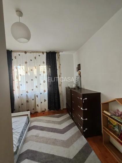 Apartament cu 2 camere decomandat, etaj 1/4, zona Dacia - 2