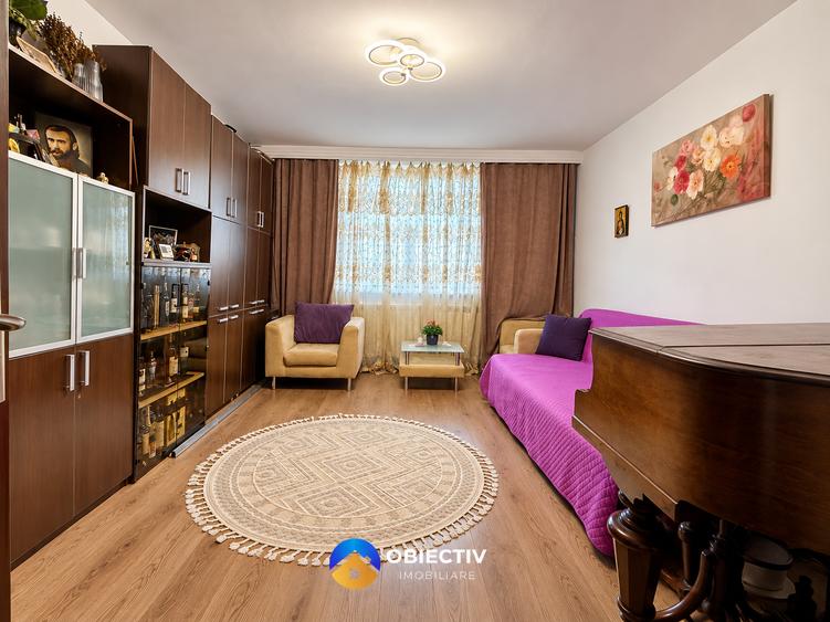 Apartament 4 camere 87,7 mp /2 bai/ Centru- Petrodava