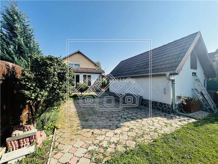 Casa tip duplex, cu 3 camere, 116 mp utili, teren de 403 mp - 16