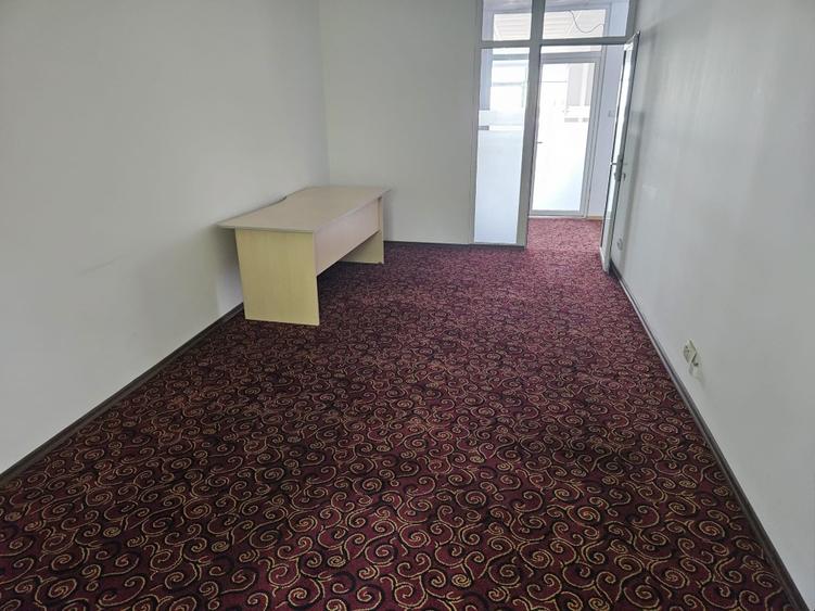 Spatiu birouri, Cladire birouri 6 incaperi 1100mp