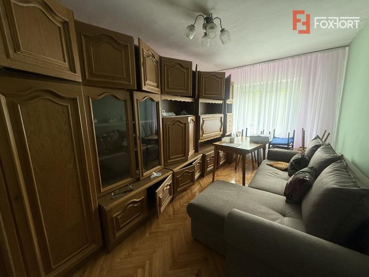 Apartament cu 3 camere decomandat de inchiriat, Zona Lipovei
