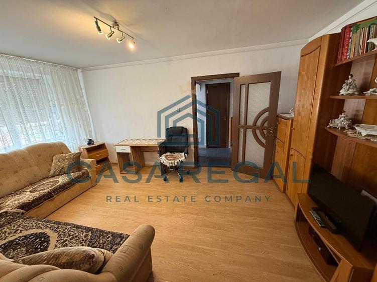 Închiriere apartament 2 camere Oradea | Central | Lift renovat | Balcon generos
