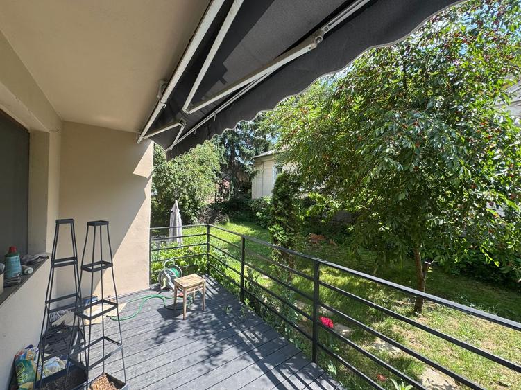 Proprietate rară și unică. Apartament în vila cu teren și garaj subteran
