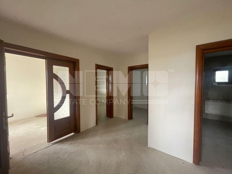 Casă la Rosu | Teren imprejmuit | Priveliste panoramica| Burla