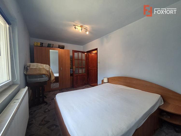 Apartament cu 3 camere, decomandat cu vedere pe 3 parti - zona Miorita