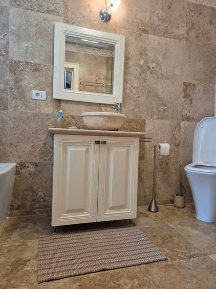 Vila Tip Duplex, 8 Camere, Teren 1100 Mp, Finisajele de Lux