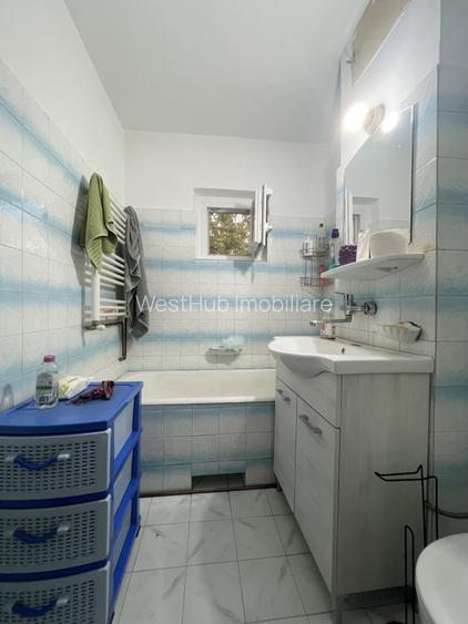 Apartament cu 3 camere, 72mp utili, etaj 2, decomandat - zona Lunei - 10