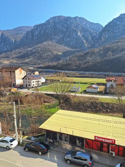 Apartament de vânzare în Băile Herculane