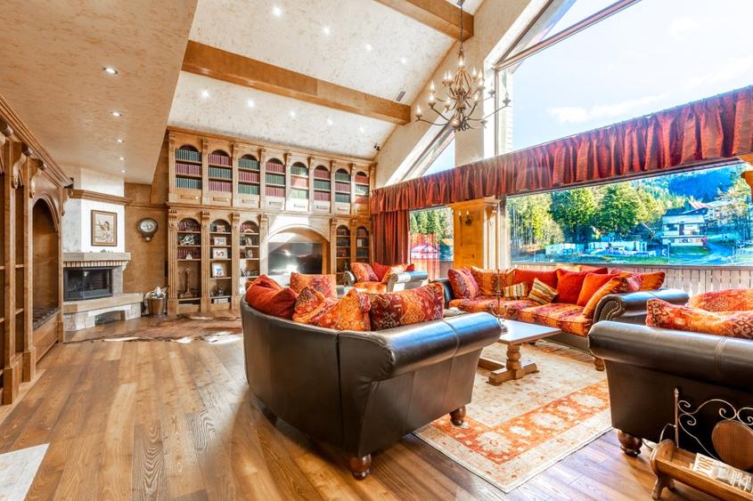 Penthouse spectaculos in  zona partiei Clabucet , Predeal, Brasov