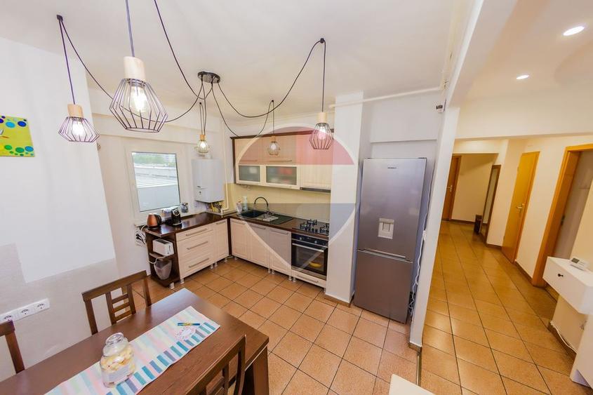 Apartament cu 3 camere de închiriat în zonă ultracentral (parcul Mara)