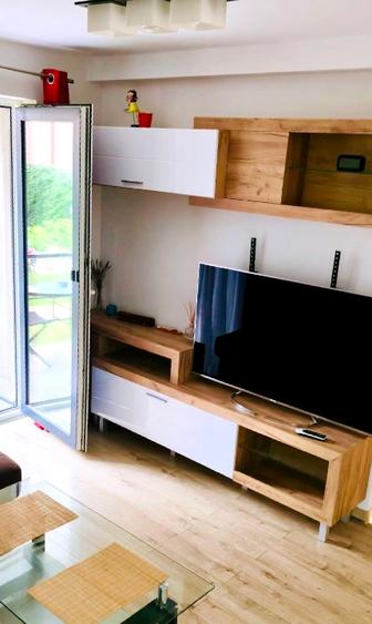 Proprietar inchiriez apartament complet mobilat si utilat, la prima chirie