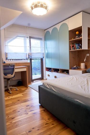 Casa se vinde complet mobilata si utilata, 160 mp utili, 500 mp teren