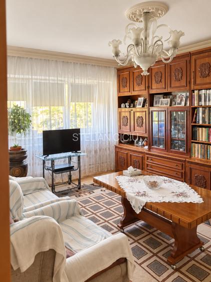 Apartament 3 camere decomandat, 72 mp, Bd. 1 Decembrie - 5