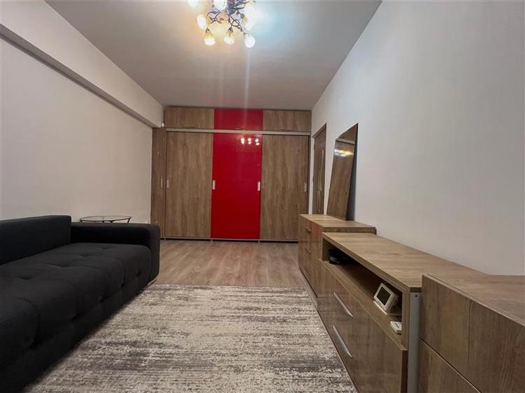 Apartament de vanzare cu 1 cameră - sos.Voinesti Iași