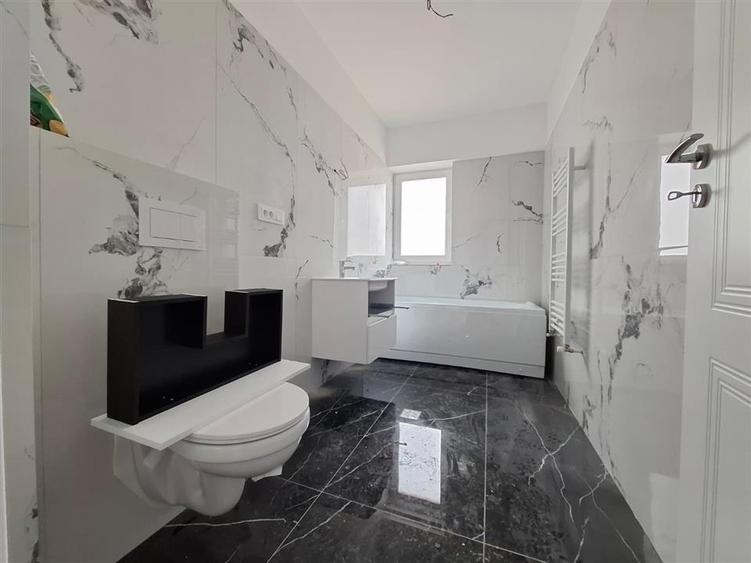 Apartament 1 camera de vanzare in Iasi, Galata, 46.72 mp, baie cu geam, etaj int