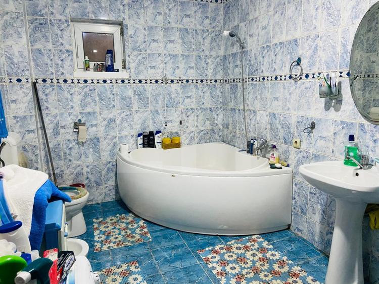 Vila Mitocu Dragomirnei, 286 mp utili, 6 camere, 25 ari teren